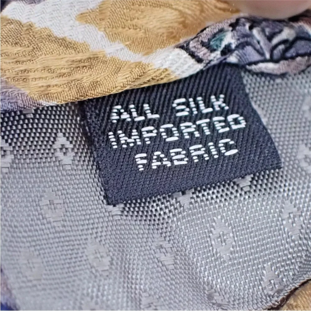 Albert Nipon Tie 100% Silk Made In The USA 57